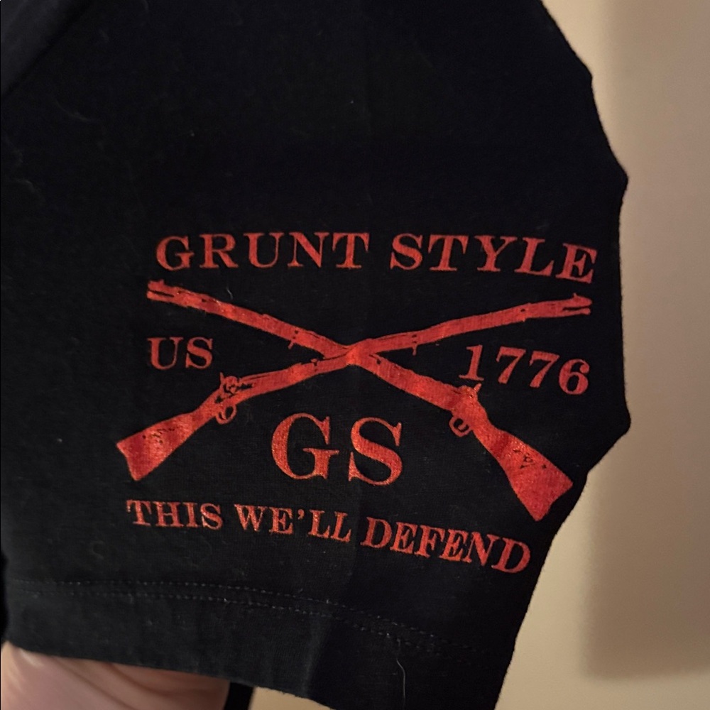 Grunt Style Womens Tee in Black with Red Graphic - Picture 2 of 4